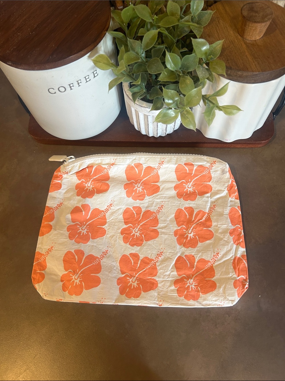 Big Island ALOHA COLLECTION Floral Zipper Pouch dreamsicle Hibiscus